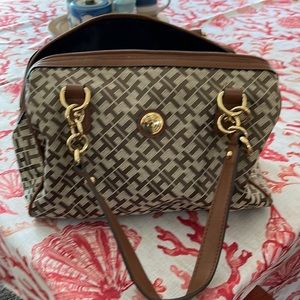 Tommy Hilfiger bag